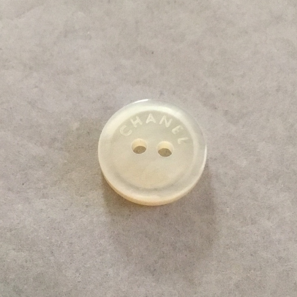 CHANEL WHITE LOGO PRINTED REPLACEMENT BUTTON